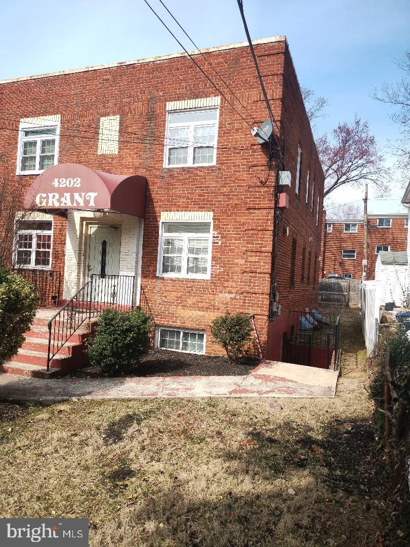 4202 GRANT ST NE #202, WASHINGTON, District Of Columbia 20019, 1 Bedroom Bedrooms, ,1 BathroomBathrooms,Residential,For sale,4202 GRANT ST NE #202,DCDC2202540 MLS # DCDC2202540