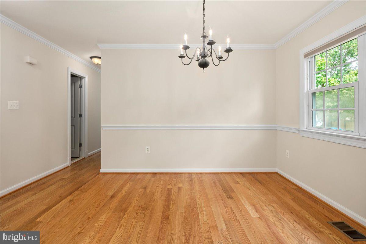 3427 RAMSGATE TER, ALEXANDRIA, Virginia 22309, 4 Bedrooms Bedrooms, ,3 BathroomsBathrooms,Residential,For sale,3427 RAMSGATE TER,VAFX2243668 MLS # VAFX2243668