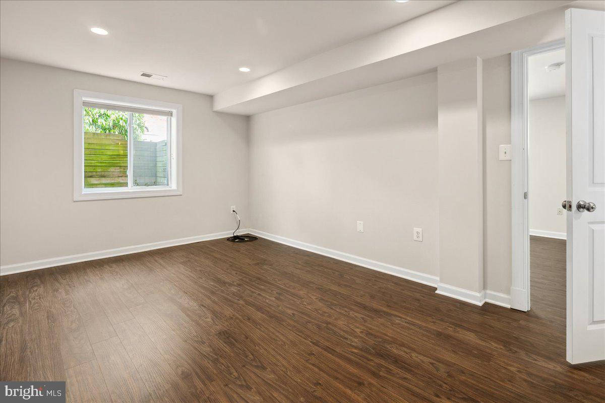 3427 RAMSGATE TER, ALEXANDRIA, Virginia 22309, 4 Bedrooms Bedrooms, ,3 BathroomsBathrooms,Residential,For sale,3427 RAMSGATE TER,VAFX2243668 MLS # VAFX2243668