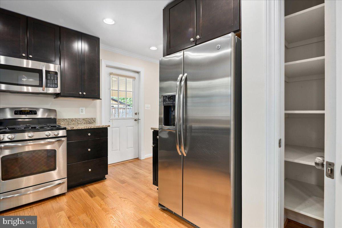 3427 RAMSGATE TER, ALEXANDRIA, Virginia 22309, 4 Bedrooms Bedrooms, ,3 BathroomsBathrooms,Residential,For sale,3427 RAMSGATE TER,VAFX2243668 MLS # VAFX2243668