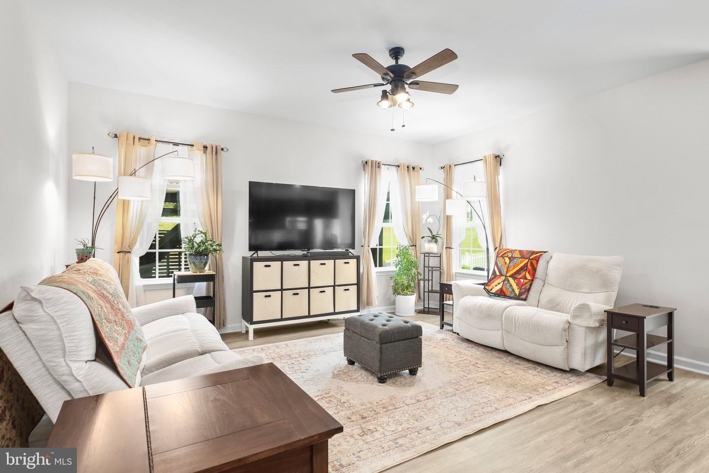 5414 HOLLEY OAK LN, FREDERICKSBURG, Virginia 22407, 3 Bedrooms Bedrooms, ,3 BathroomsBathrooms,Residential,For sale,5414 HOLLEY OAK LN,VASP2033502 MLS # VASP2033502