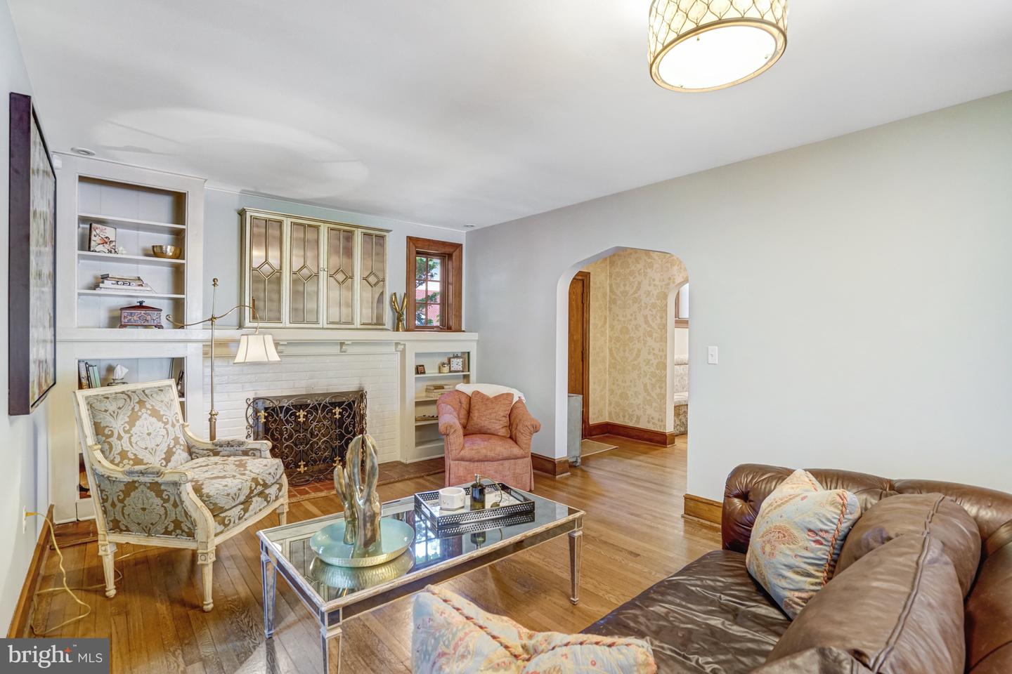 2305 S INGE ST S, ARLINGTON, Virginia 22202, 4 Bedrooms Bedrooms, ,2 BathroomsBathrooms,Residential,For sale,2305 S INGE ST S,VAAR2058458 MLS # VAAR2058458