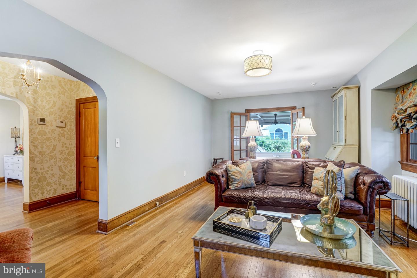 2305 S INGE ST S, ARLINGTON, Virginia 22202, 4 Bedrooms Bedrooms, ,2 BathroomsBathrooms,Residential,For sale,2305 S INGE ST S,VAAR2058458 MLS # VAAR2058458