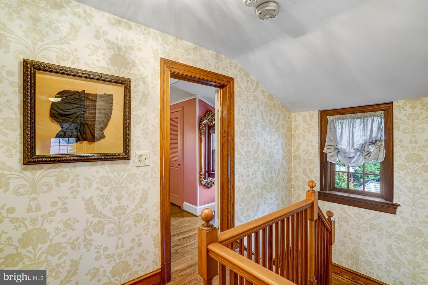 2305 S INGE ST S, ARLINGTON, Virginia 22202, 4 Bedrooms Bedrooms, ,2 BathroomsBathrooms,Residential,For sale,2305 S INGE ST S,VAAR2058458 MLS # VAAR2058458