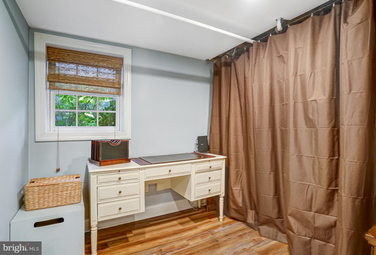 2305 S INGE ST S, ARLINGTON, Virginia 22202, 4 Bedrooms Bedrooms, ,2 BathroomsBathrooms,Residential,For sale,2305 S INGE ST S,VAAR2058458 MLS # VAAR2058458