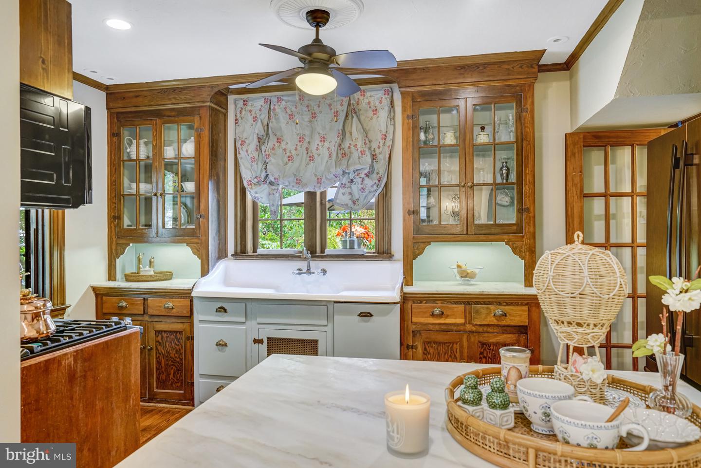 2305 S INGE ST S, ARLINGTON, Virginia 22202, 4 Bedrooms Bedrooms, ,2 BathroomsBathrooms,Residential,For sale,2305 S INGE ST S,VAAR2058458 MLS # VAAR2058458