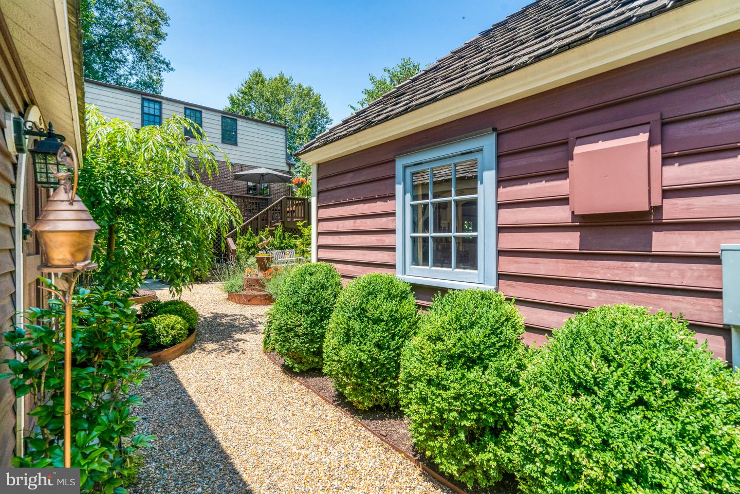 2305 S INGE ST S, ARLINGTON, Virginia 22202, 4 Bedrooms Bedrooms, ,2 BathroomsBathrooms,Residential,For sale,2305 S INGE ST S,VAAR2058458 MLS # VAAR2058458