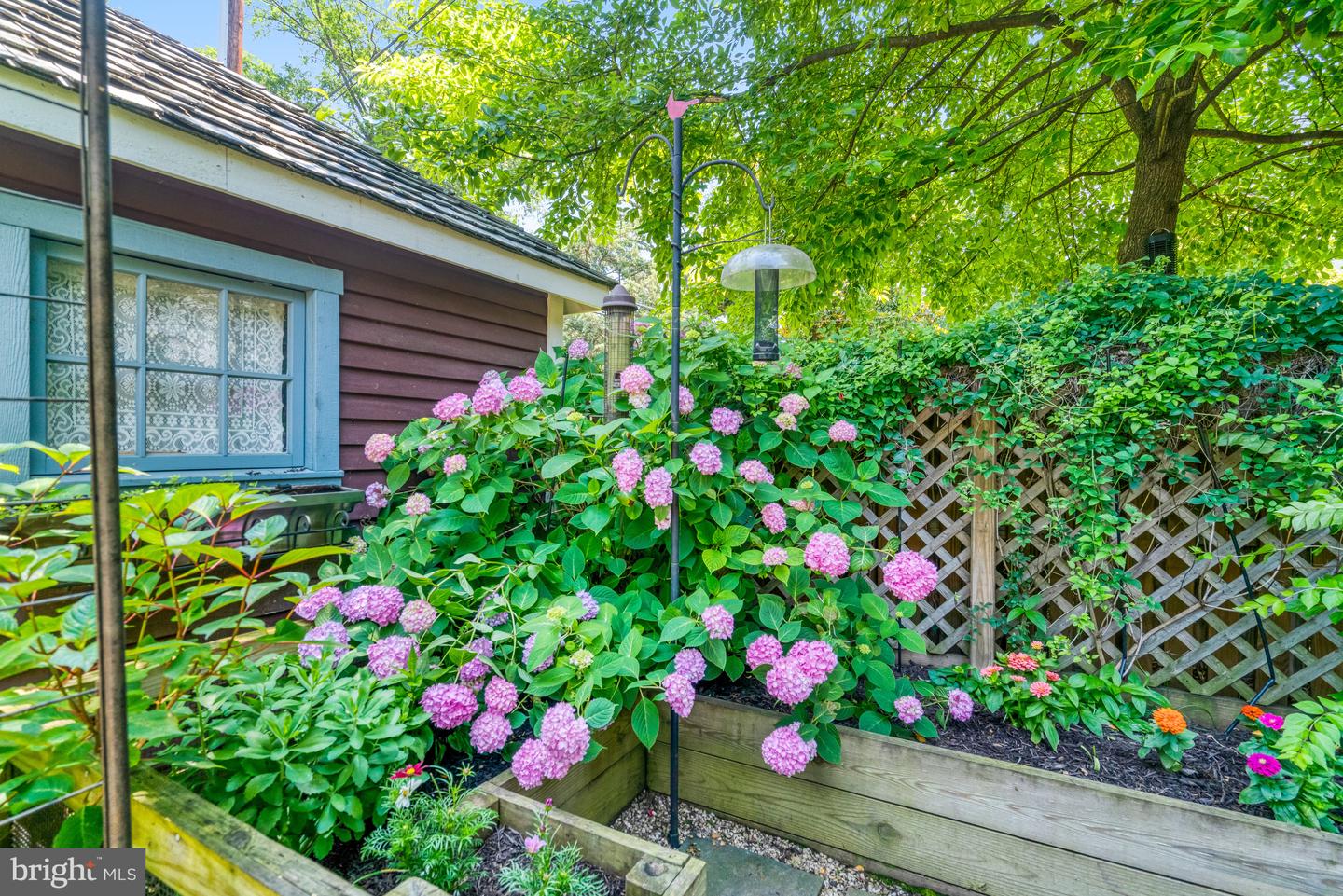 2305 S INGE ST S, ARLINGTON, Virginia 22202, 4 Bedrooms Bedrooms, ,2 BathroomsBathrooms,Residential,For sale,2305 S INGE ST S,VAAR2058458 MLS # VAAR2058458
