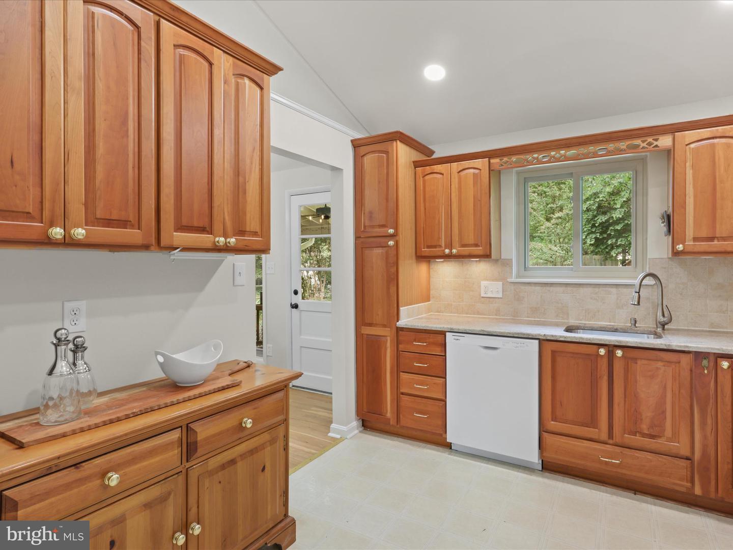 905 PEELE PL, ALEXANDRIA, Virginia 22304, 4 Bedrooms Bedrooms, ,2 BathroomsBathrooms,Residential,For sale,905 PEELE PL,VAAX2045902 MLS # VAAX2045902