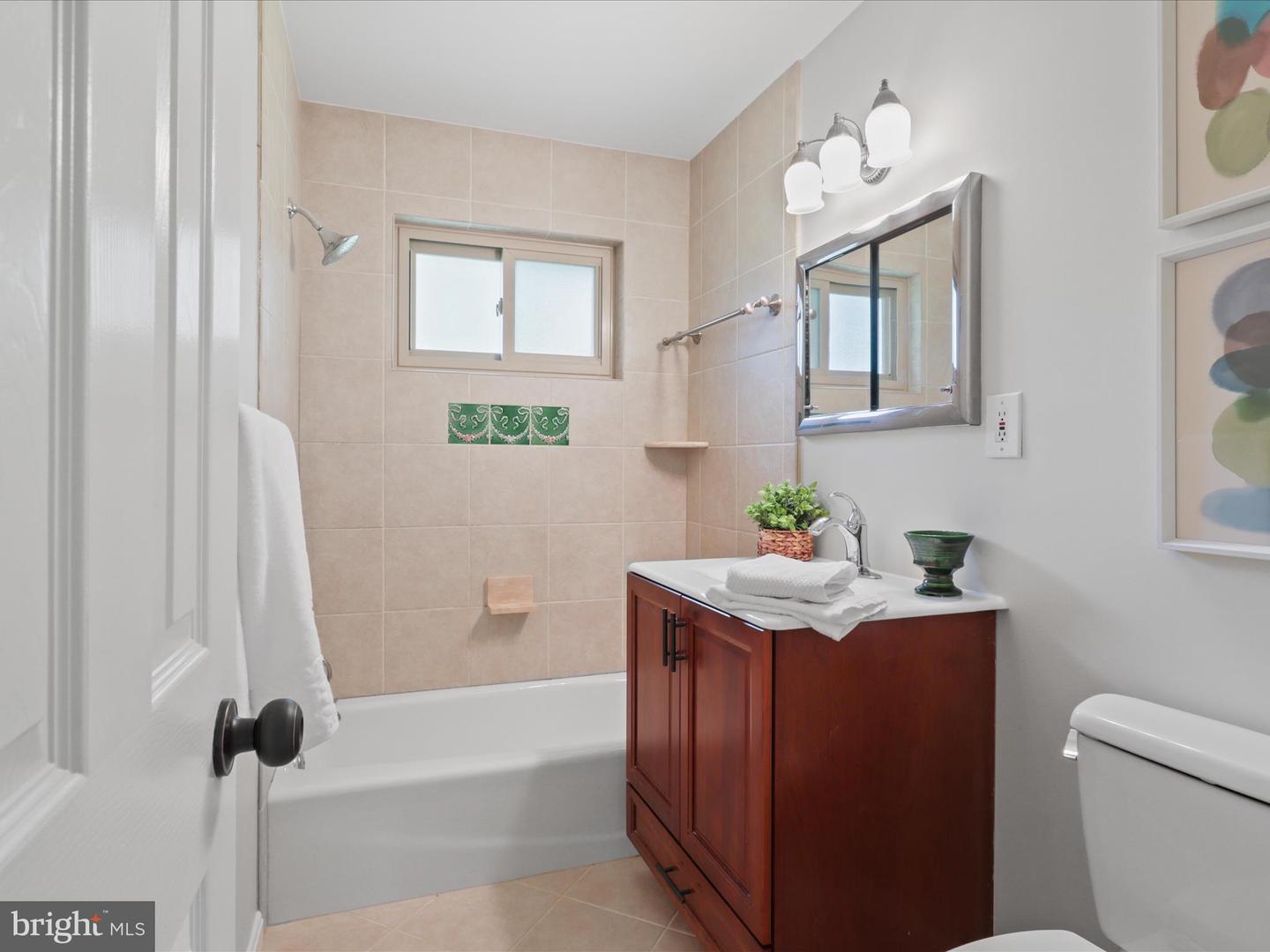 905 PEELE PL, ALEXANDRIA, Virginia 22304, 4 Bedrooms Bedrooms, ,2 BathroomsBathrooms,Residential,For sale,905 PEELE PL,VAAX2045902 MLS # VAAX2045902