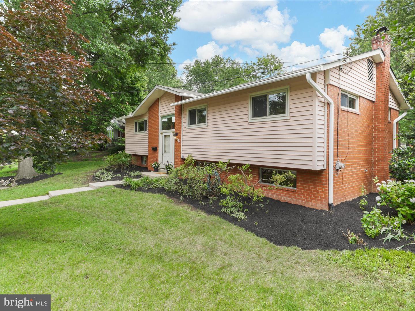 905 PEELE PL, ALEXANDRIA, Virginia 22304, 4 Bedrooms Bedrooms, ,2 BathroomsBathrooms,Residential,For sale,905 PEELE PL,VAAX2045902 MLS # VAAX2045902