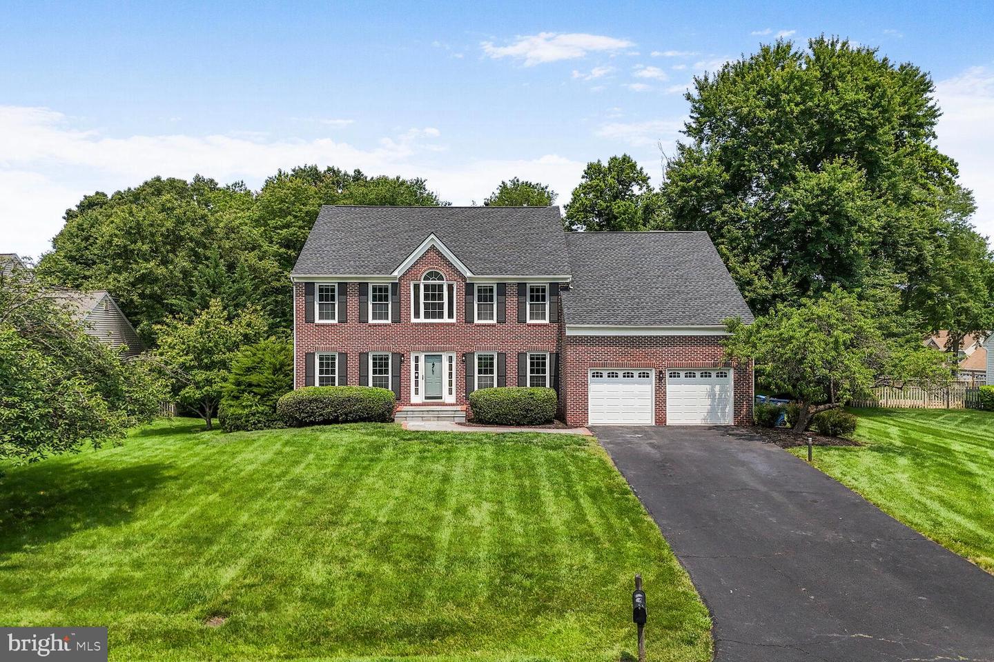 1176 BANDY RUN RD, HERNDON, Virginia 20170, 4 Bedrooms Bedrooms, ,3 BathroomsBathrooms,Residential,For sale,1176 BANDY RUN RD,VAFX2244602 MLS # VAFX2244602