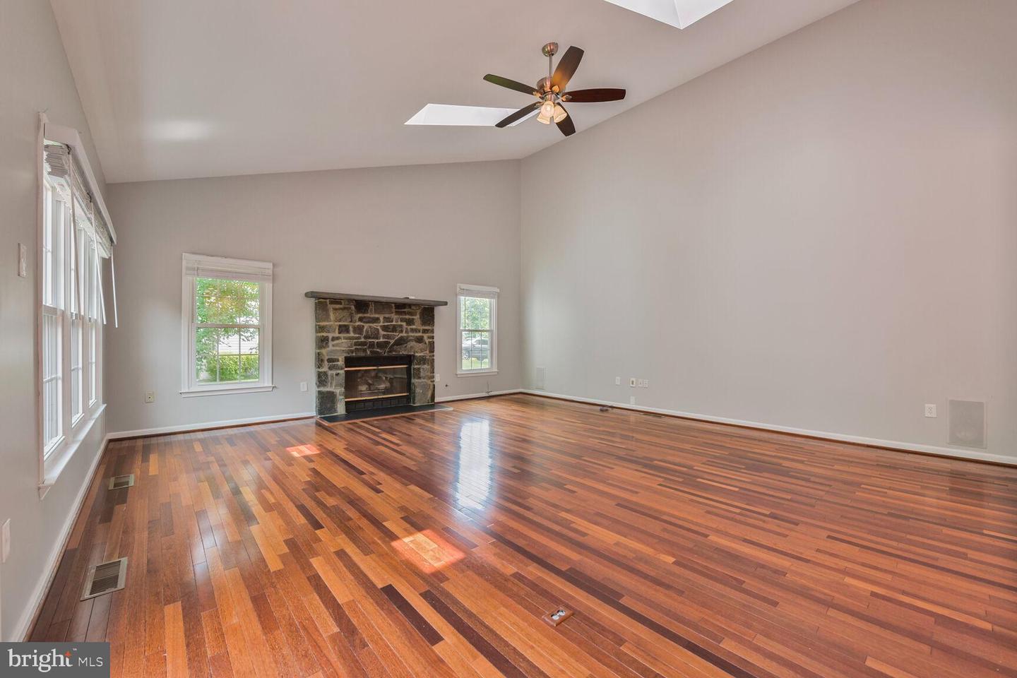 1176 BANDY RUN RD, HERNDON, Virginia 20170, 4 Bedrooms Bedrooms, ,3 BathroomsBathrooms,Residential,For sale,1176 BANDY RUN RD,VAFX2244602 MLS # VAFX2244602