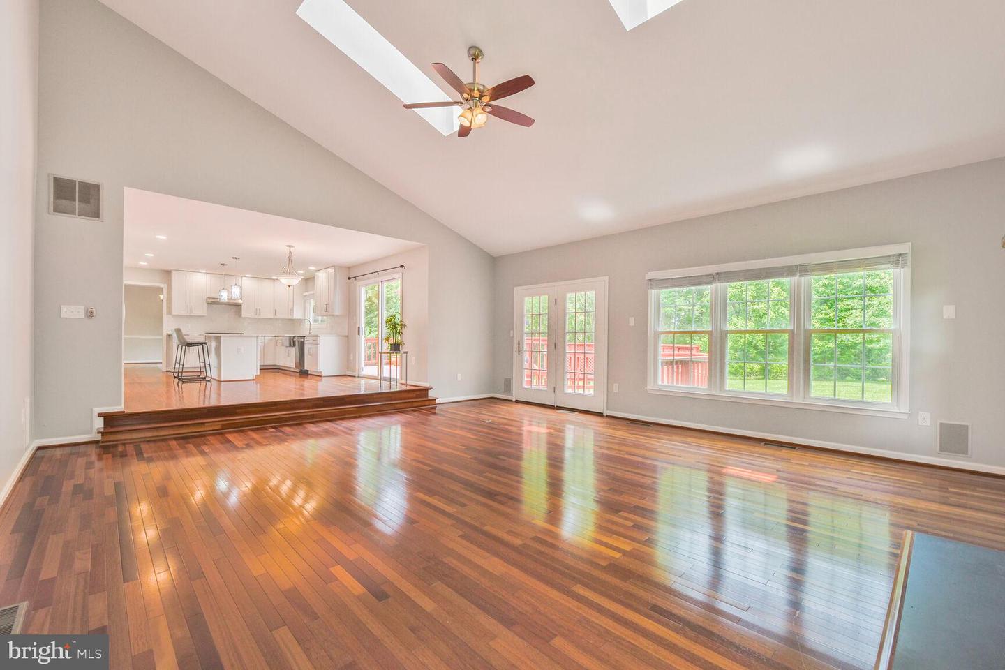 1176 BANDY RUN RD, HERNDON, Virginia 20170, 4 Bedrooms Bedrooms, ,3 BathroomsBathrooms,Residential,For sale,1176 BANDY RUN RD,VAFX2244602 MLS # VAFX2244602