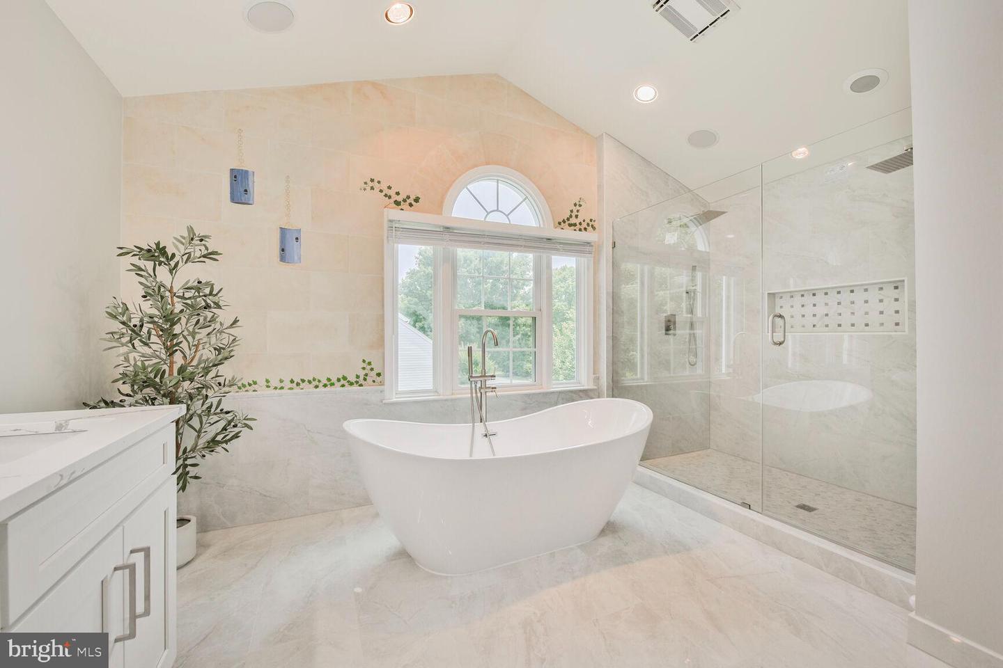 1176 BANDY RUN RD, HERNDON, Virginia 20170, 4 Bedrooms Bedrooms, ,3 BathroomsBathrooms,Residential,For sale,1176 BANDY RUN RD,VAFX2244602 MLS # VAFX2244602