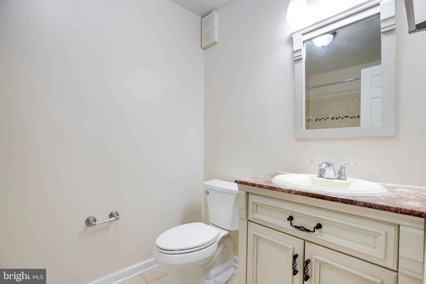 4505 HAZELTINE CT #E, ALEXANDRIA, Virginia 22312, 2 Bedrooms Bedrooms, ,2 BathroomsBathrooms,Residential,For sale,4505 HAZELTINE CT #E,VAFX2244694 MLS # VAFX2244694