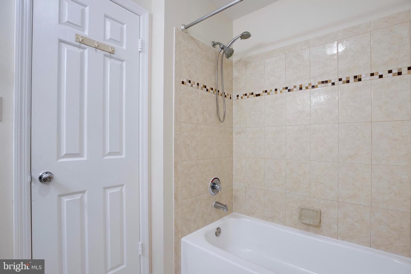 4505 HAZELTINE CT #E, ALEXANDRIA, Virginia 22312, 2 Bedrooms Bedrooms, ,2 BathroomsBathrooms,Residential,For sale,4505 HAZELTINE CT #E,VAFX2244694 MLS # VAFX2244694