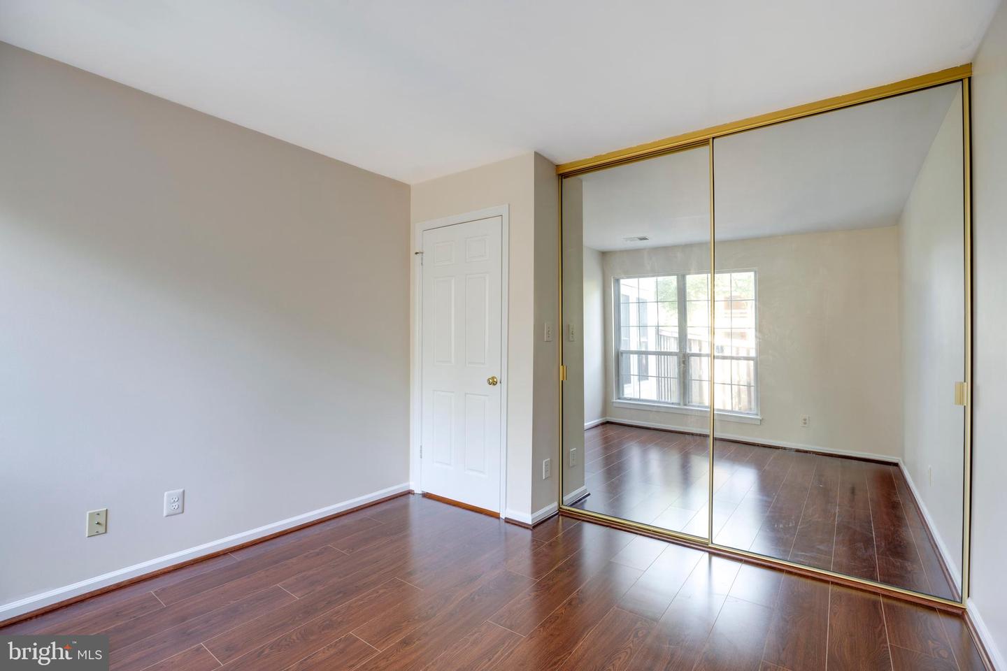 4505 HAZELTINE CT #E, ALEXANDRIA, Virginia 22312, 2 Bedrooms Bedrooms, ,2 BathroomsBathrooms,Residential,For sale,4505 HAZELTINE CT #E,VAFX2244694 MLS # VAFX2244694