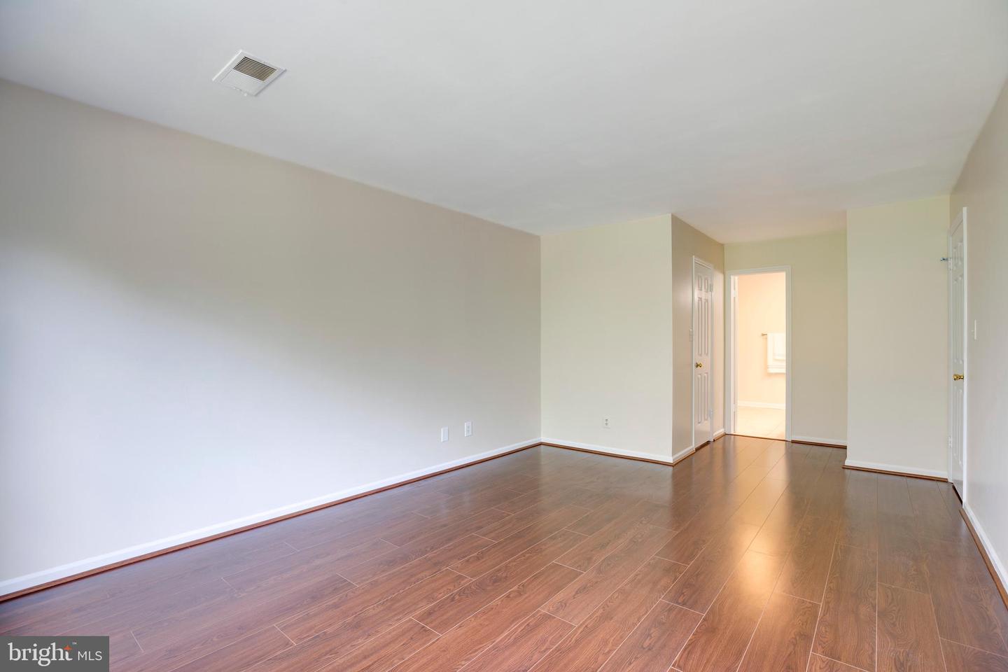4505 HAZELTINE CT #E, ALEXANDRIA, Virginia 22312, 2 Bedrooms Bedrooms, ,2 BathroomsBathrooms,Residential,For sale,4505 HAZELTINE CT #E,VAFX2244694 MLS # VAFX2244694