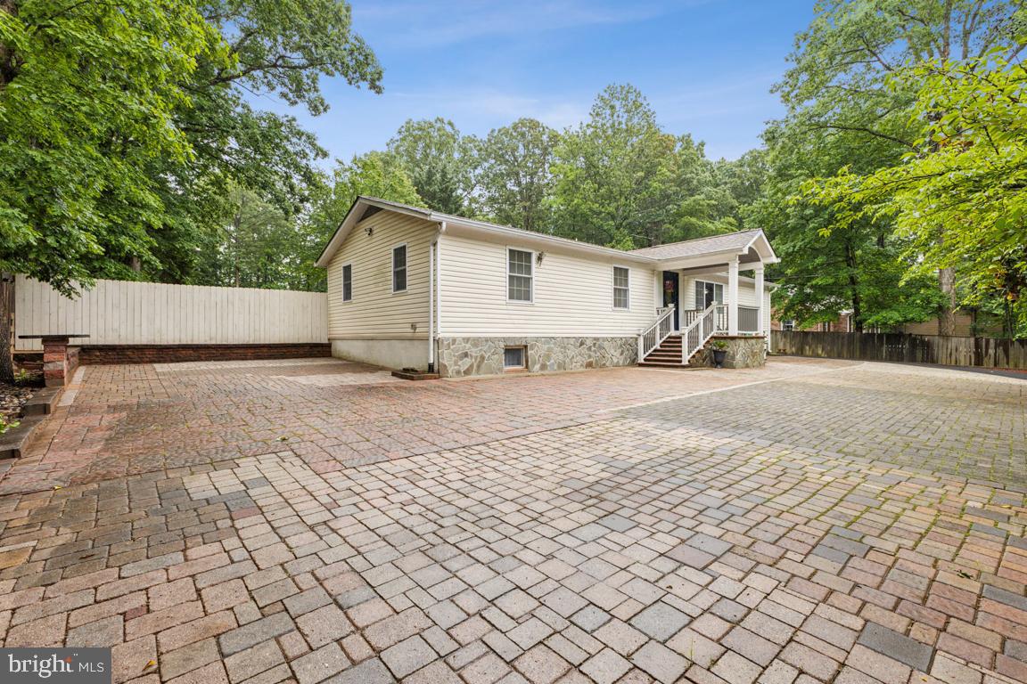 11617 SMITHFIELD RD, MANASSAS, Virginia 20112, 4 Bedrooms Bedrooms, ,3 BathroomsBathrooms,Residential,For sale,11617 SMITHFIELD RD,VAPW2096032 MLS # VAPW2096032