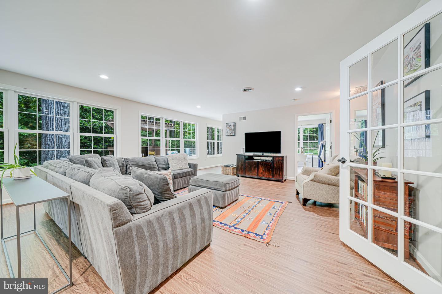 5616 TILIA CT, BURKE, Virginia 22015, 6 Bedrooms Bedrooms, ,3 BathroomsBathrooms,Residential,For sale,5616 TILIA CT,VAFX2244908 MLS # VAFX2244908