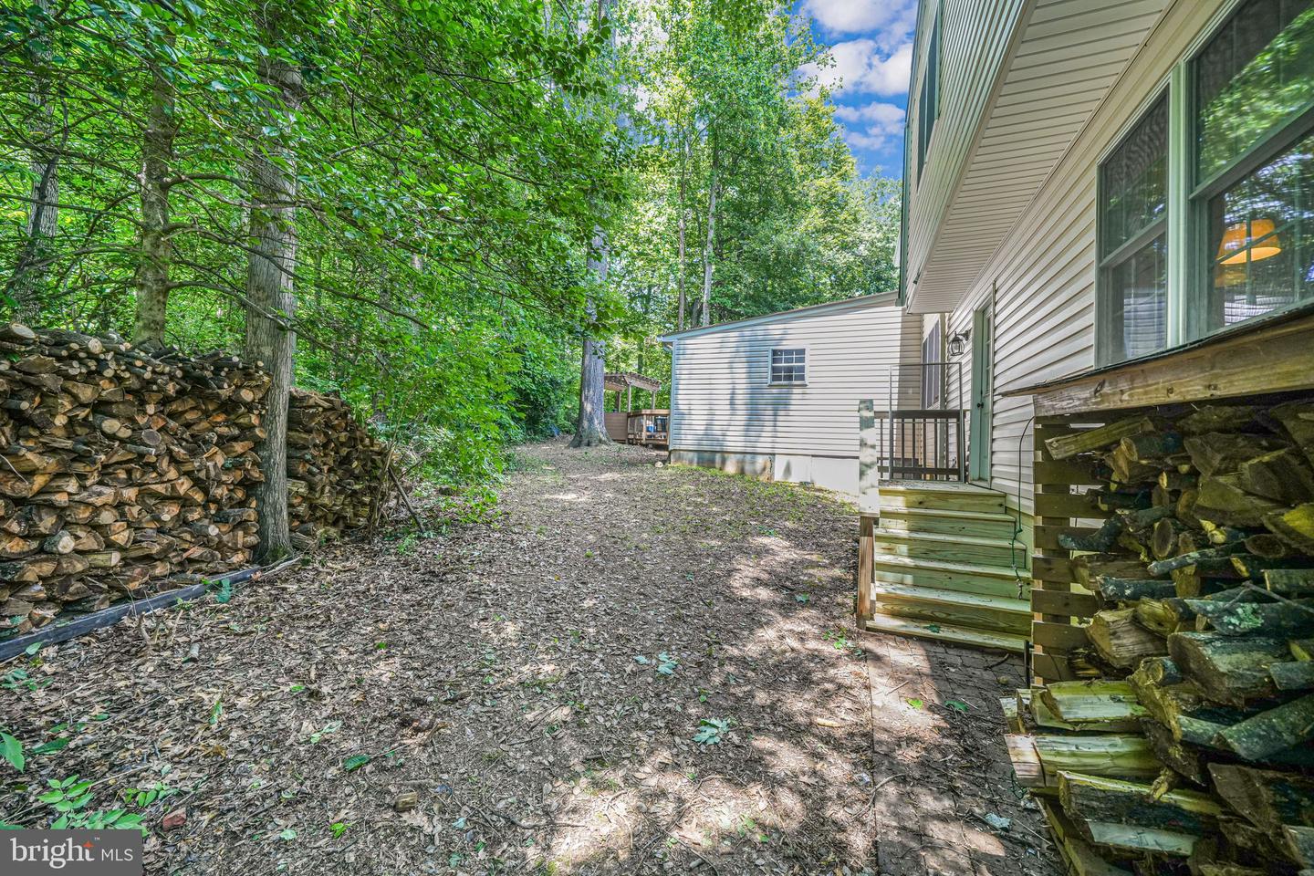 5616 TILIA CT, BURKE, Virginia 22015, 6 Bedrooms Bedrooms, ,3 BathroomsBathrooms,Residential,For sale,5616 TILIA CT,VAFX2244908 MLS # VAFX2244908