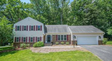 5616 TILIA CT, BURKE, Virginia 22015, 6 Bedrooms Bedrooms, ,3 BathroomsBathrooms,Residential,For sale,5616 TILIA CT,VAFX2244908 MLS # VAFX2244908