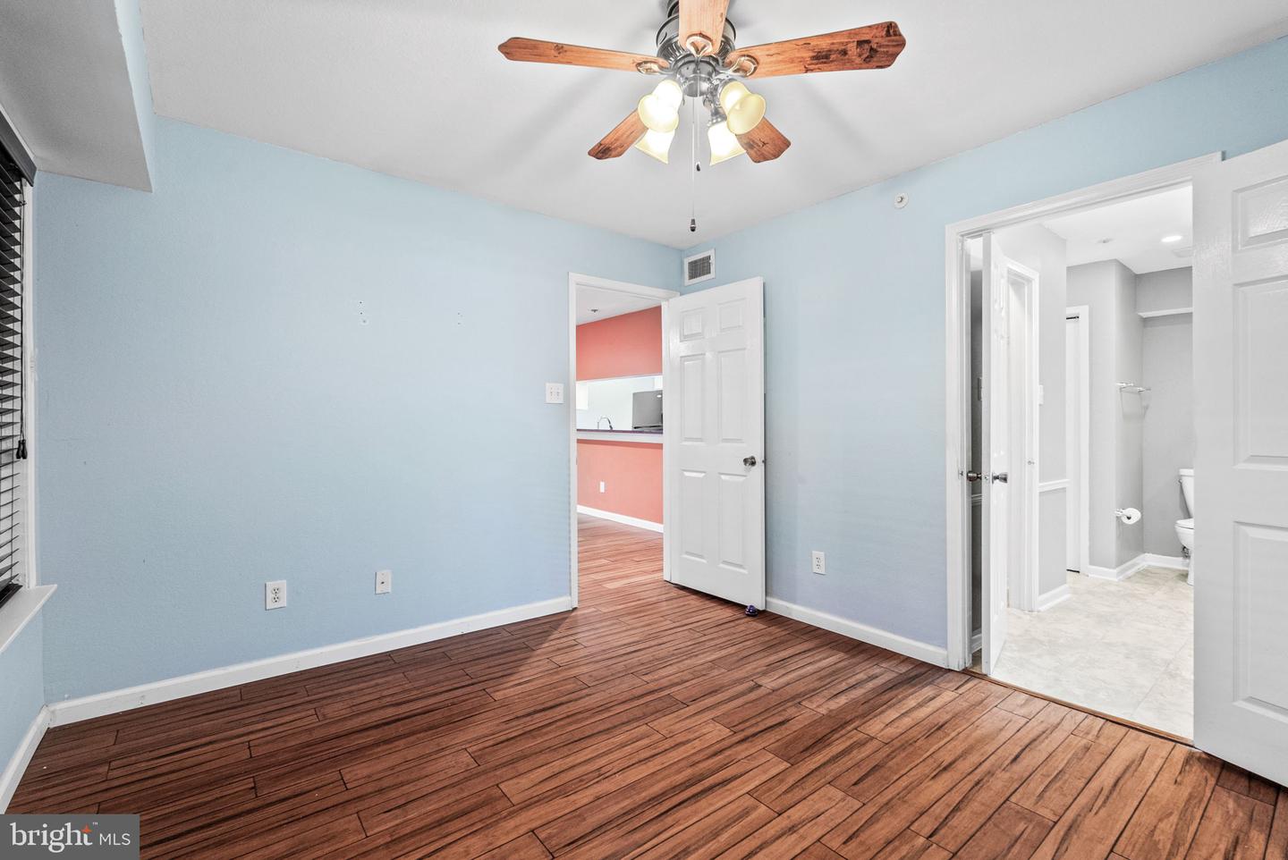 3315 WYNDHAM CIR #1223, ALEXANDRIA, Virginia 22302, 1 Bedroom Bedrooms, ,1 BathroomBathrooms,Residential,For sale,3315 WYNDHAM CIR #1223,VAAX2046026 MLS # VAAX2046026