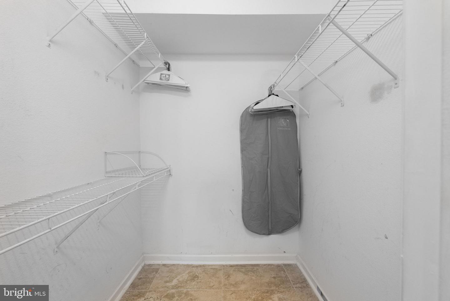 3315 WYNDHAM CIR #1223, ALEXANDRIA, Virginia 22302, 1 Bedroom Bedrooms, ,1 BathroomBathrooms,Residential,For sale,3315 WYNDHAM CIR #1223,VAAX2046026 MLS # VAAX2046026