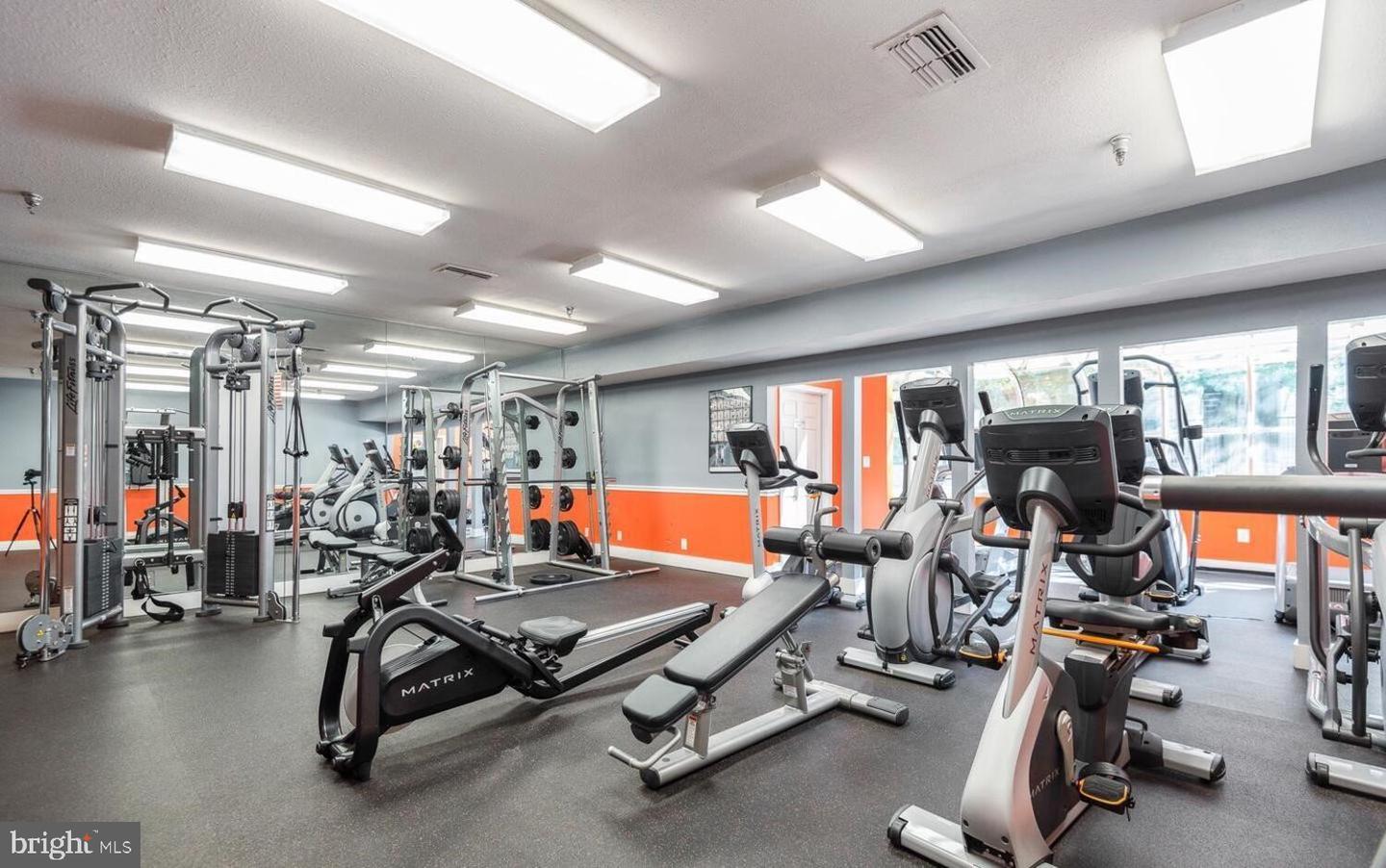 3315 WYNDHAM CIR #1223, ALEXANDRIA, Virginia 22302, 1 Bedroom Bedrooms, ,1 BathroomBathrooms,Residential,For sale,3315 WYNDHAM CIR #1223,VAAX2046026 MLS # VAAX2046026