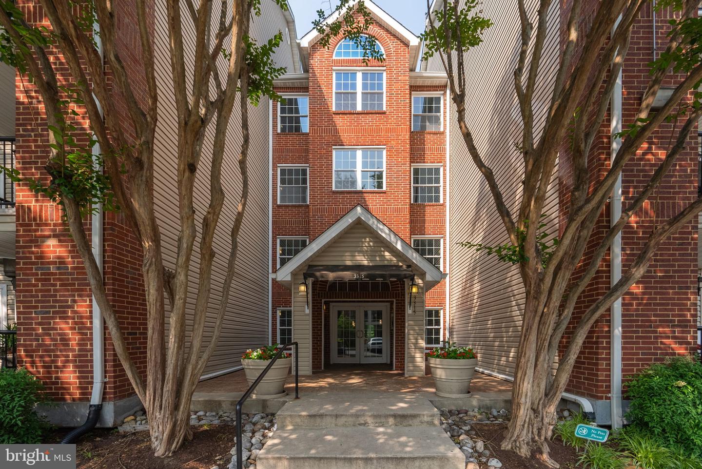 3315 WYNDHAM CIR #1223, ALEXANDRIA, Virginia 22302, 1 Bedroom Bedrooms, ,1 BathroomBathrooms,Residential,For sale,3315 WYNDHAM CIR #1223,VAAX2046026 MLS # VAAX2046026