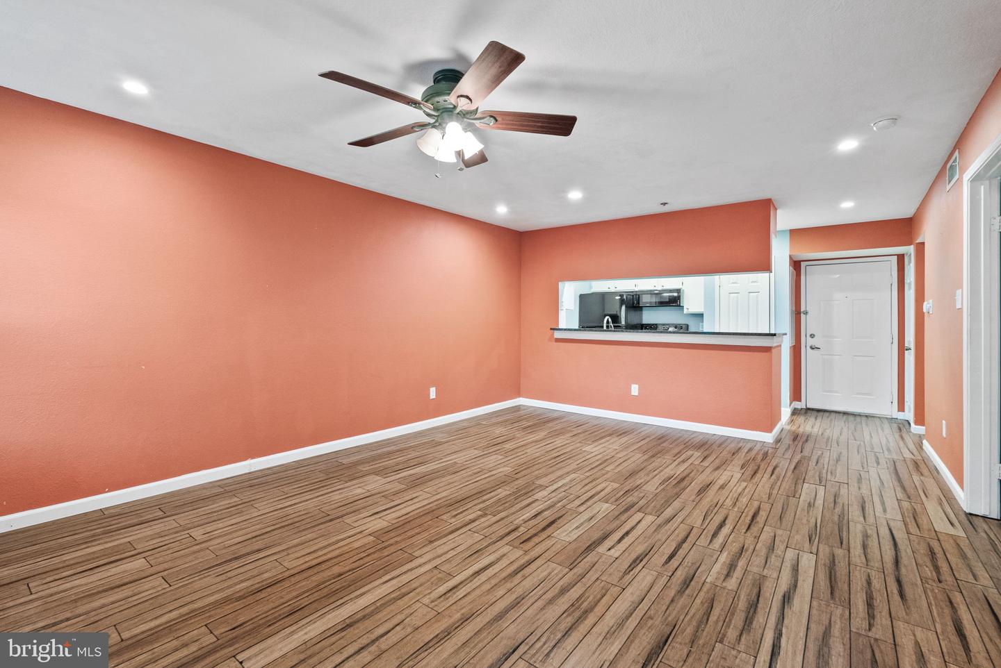 3315 WYNDHAM CIR #1223, ALEXANDRIA, Virginia 22302, 1 Bedroom Bedrooms, ,1 BathroomBathrooms,Residential,For sale,3315 WYNDHAM CIR #1223,VAAX2046026 MLS # VAAX2046026