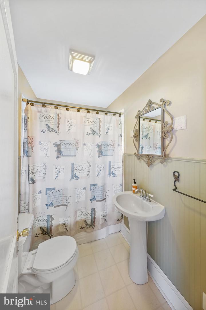 301 HAMILTON BLVD, WARSAW, Virginia 22572, 3 Bedrooms Bedrooms, ,1 BathroomBathrooms,Residential,For sale,301 HAMILTON BLVD,VARV2000512 MLS # VARV2000512