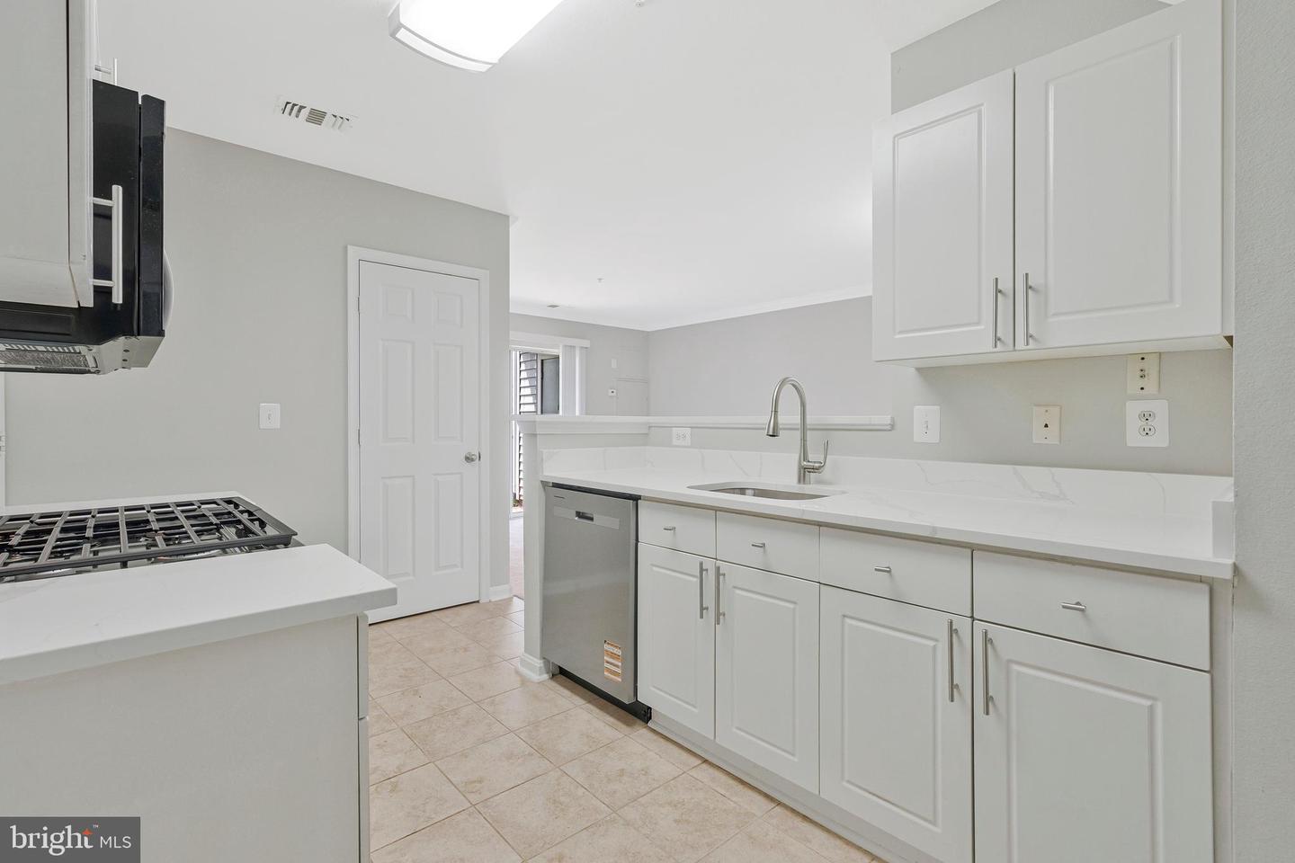 12805 FAIR BRIAR LN, FAIRFAX, Virginia 22033, 1 Bedroom Bedrooms, ,1 BathroomBathrooms,Residential,For sale,12805 FAIR BRIAR LN,VAFX2244312 MLS # VAFX2244312