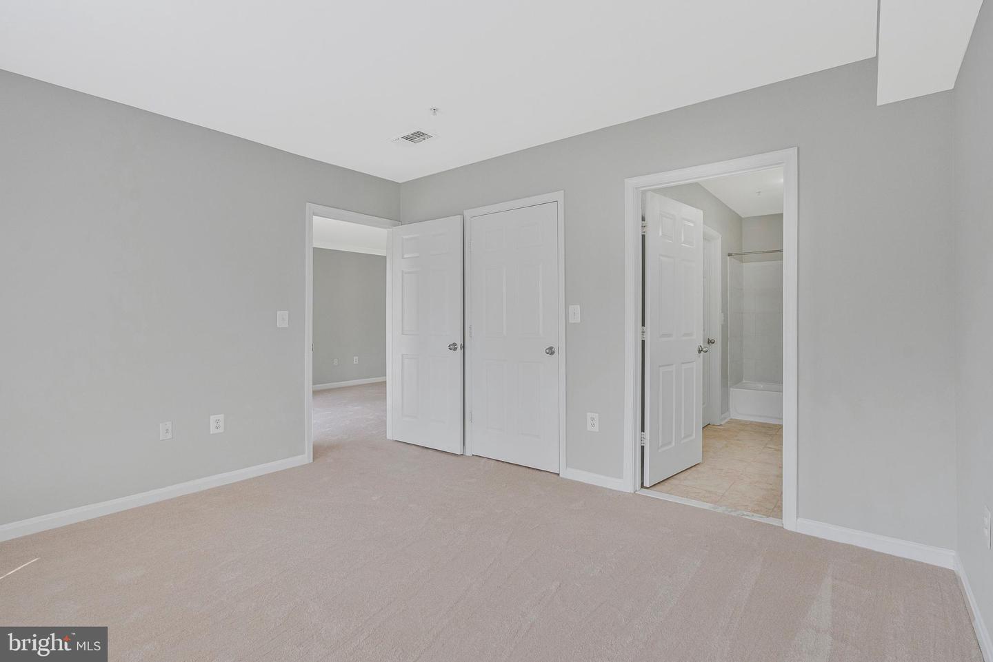 12805 FAIR BRIAR LN, FAIRFAX, Virginia 22033, 1 Bedroom Bedrooms, ,1 BathroomBathrooms,Residential,For sale,12805 FAIR BRIAR LN,VAFX2244312 MLS # VAFX2244312