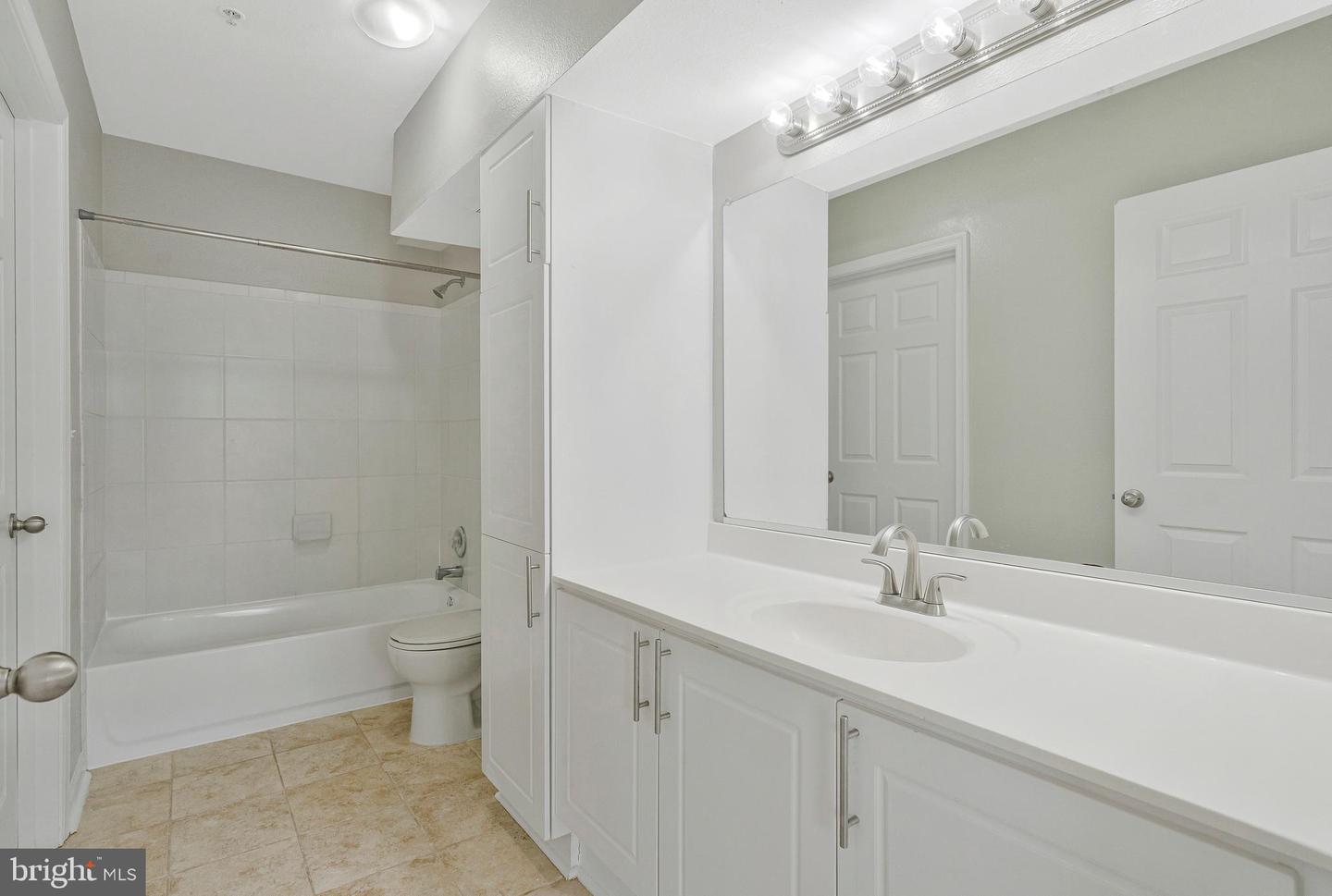 12805 FAIR BRIAR LN, FAIRFAX, Virginia 22033, 1 Bedroom Bedrooms, ,1 BathroomBathrooms,Residential,For sale,12805 FAIR BRIAR LN,VAFX2244312 MLS # VAFX2244312
