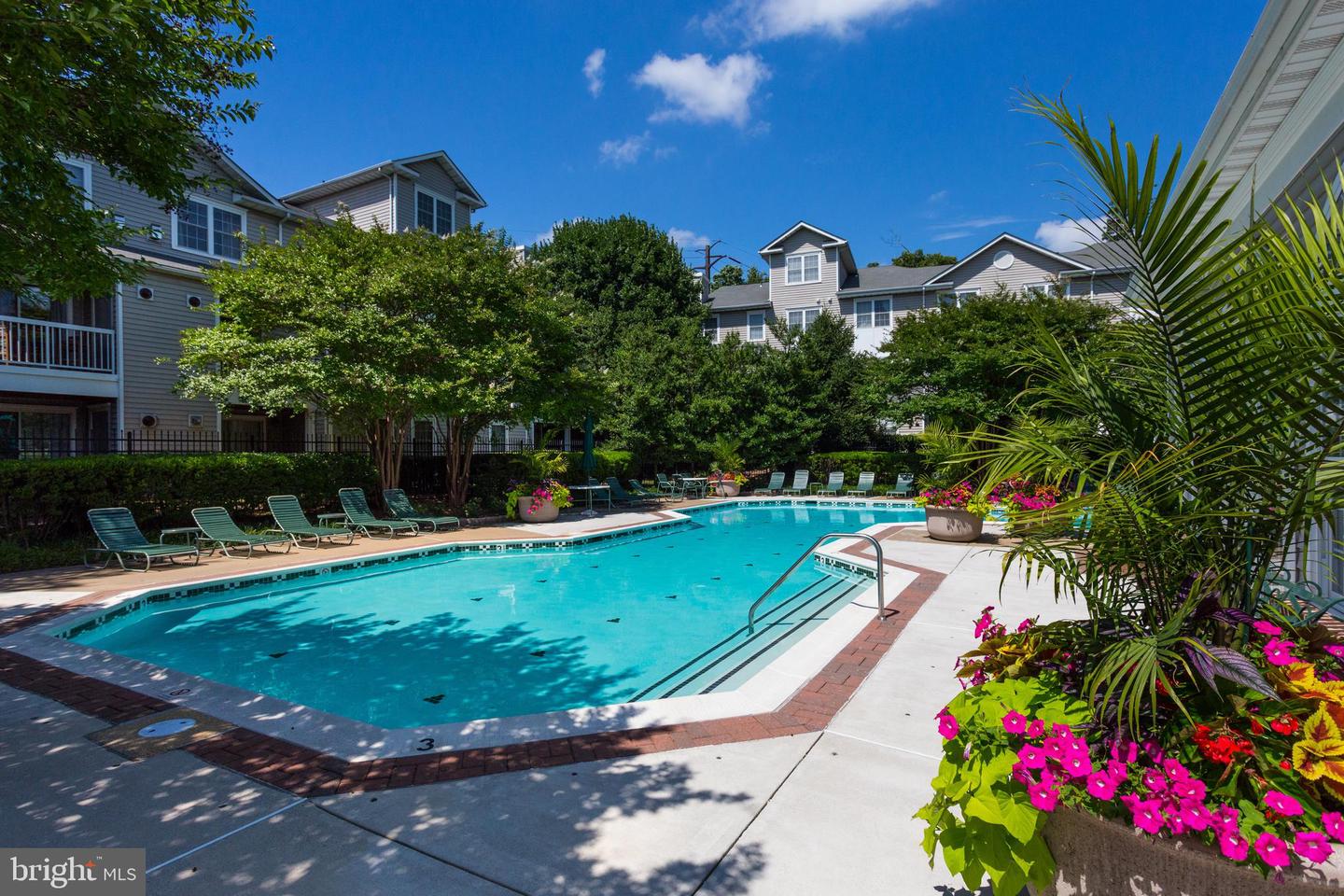 12805 FAIR BRIAR LN, FAIRFAX, Virginia 22033, 1 Bedroom Bedrooms, ,1 BathroomBathrooms,Residential,For sale,12805 FAIR BRIAR LN,VAFX2244312 MLS # VAFX2244312