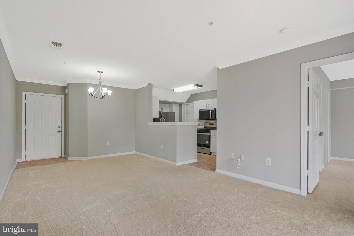 12805 FAIR BRIAR LN, FAIRFAX, Virginia 22033, 1 Bedroom Bedrooms, ,1 BathroomBathrooms,Residential,For sale,12805 FAIR BRIAR LN,VAFX2244312 MLS # VAFX2244312