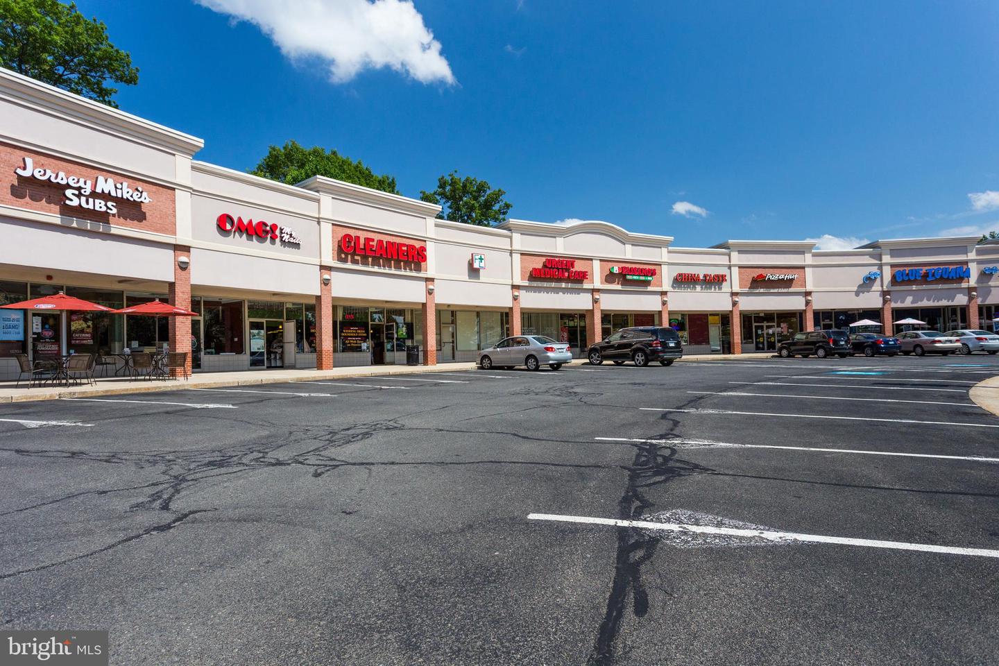 12805 FAIR BRIAR LN, FAIRFAX, Virginia 22033, 1 Bedroom Bedrooms, ,1 BathroomBathrooms,Residential,For sale,12805 FAIR BRIAR LN,VAFX2244312 MLS # VAFX2244312