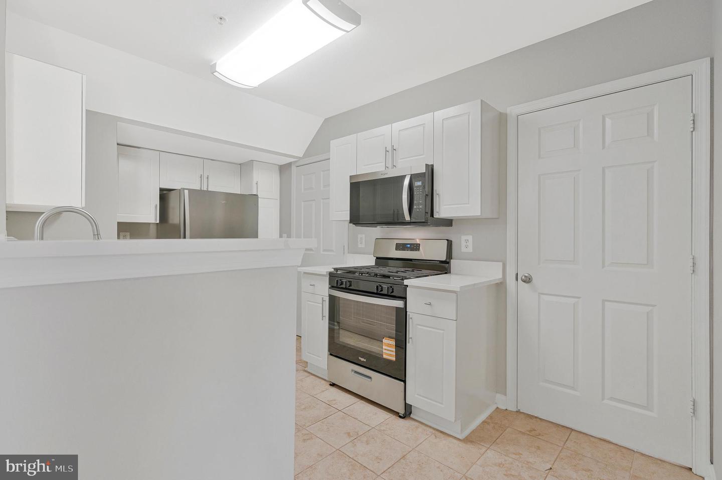 12805 FAIR BRIAR LN, FAIRFAX, Virginia 22033, 1 Bedroom Bedrooms, ,1 BathroomBathrooms,Residential,For sale,12805 FAIR BRIAR LN,VAFX2244312 MLS # VAFX2244312