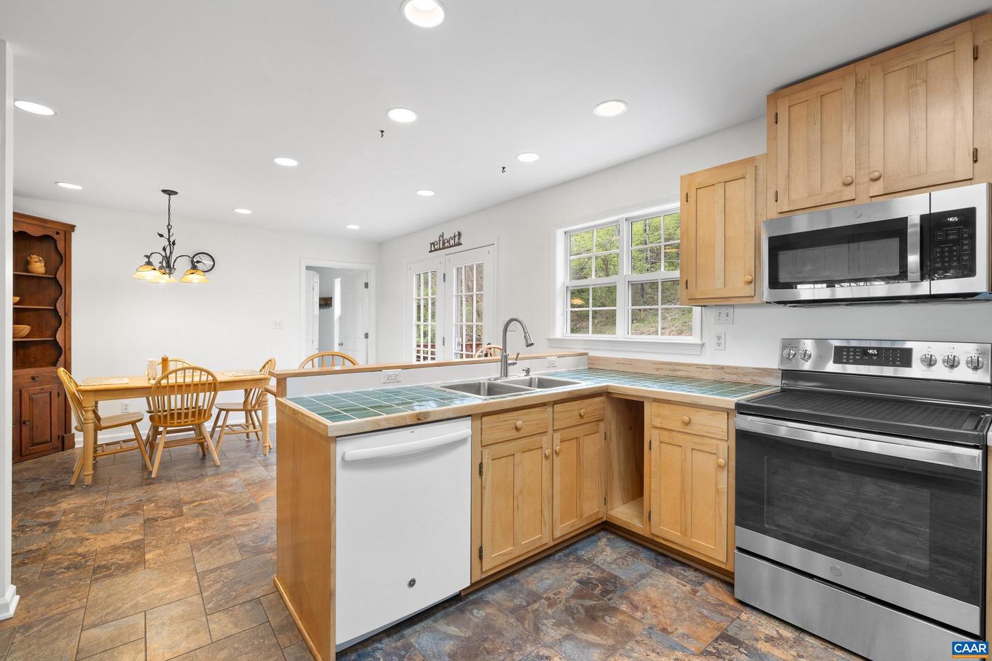 6518 MARYMART FARM RD, CROZET, Virginia 22932, 3 Bedrooms Bedrooms, ,3 BathroomsBathrooms,Residential,For sale,6518 MARYMART FARM RD,665241 MLS # 665241