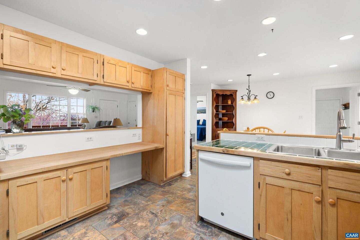6518 MARYMART FARM RD, CROZET, Virginia 22932, 3 Bedrooms Bedrooms, ,3 BathroomsBathrooms,Residential,For sale,6518 MARYMART FARM RD,665241 MLS # 665241