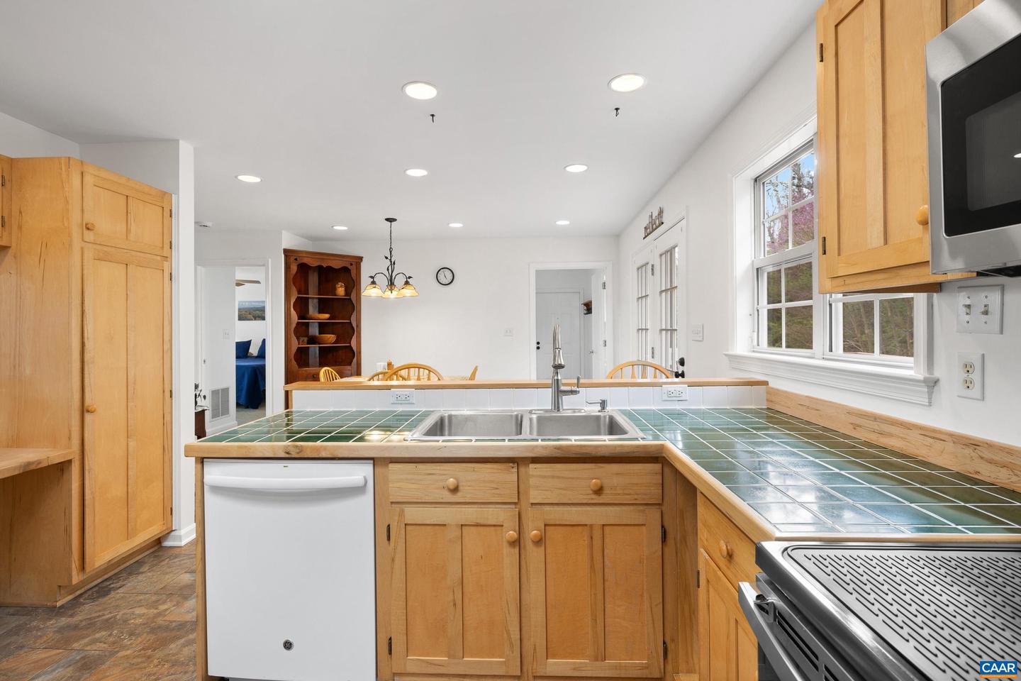6518 MARYMART FARM RD, CROZET, Virginia 22932, 3 Bedrooms Bedrooms, ,3 BathroomsBathrooms,Residential,For sale,6518 MARYMART FARM RD,665241 MLS # 665241