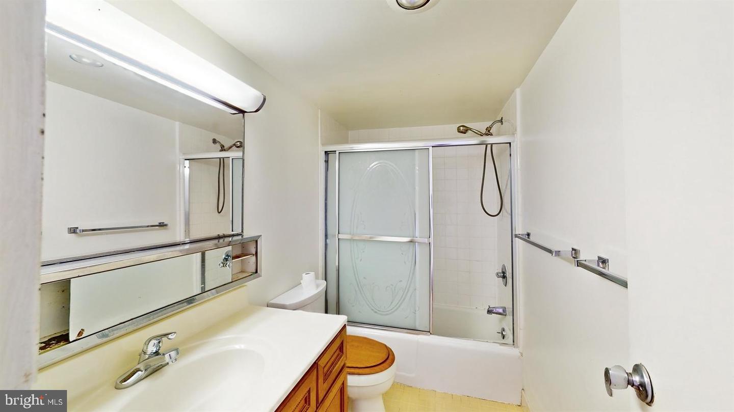 3001 VEAZEY TER NW #709, WASHINGTON, District Of Columbia 20008, 1 Bedroom Bedrooms, ,1 BathroomBathrooms,Residential,For sale,3001 VEAZEY TER NW #709,DCDC2204220 MLS # DCDC2204220