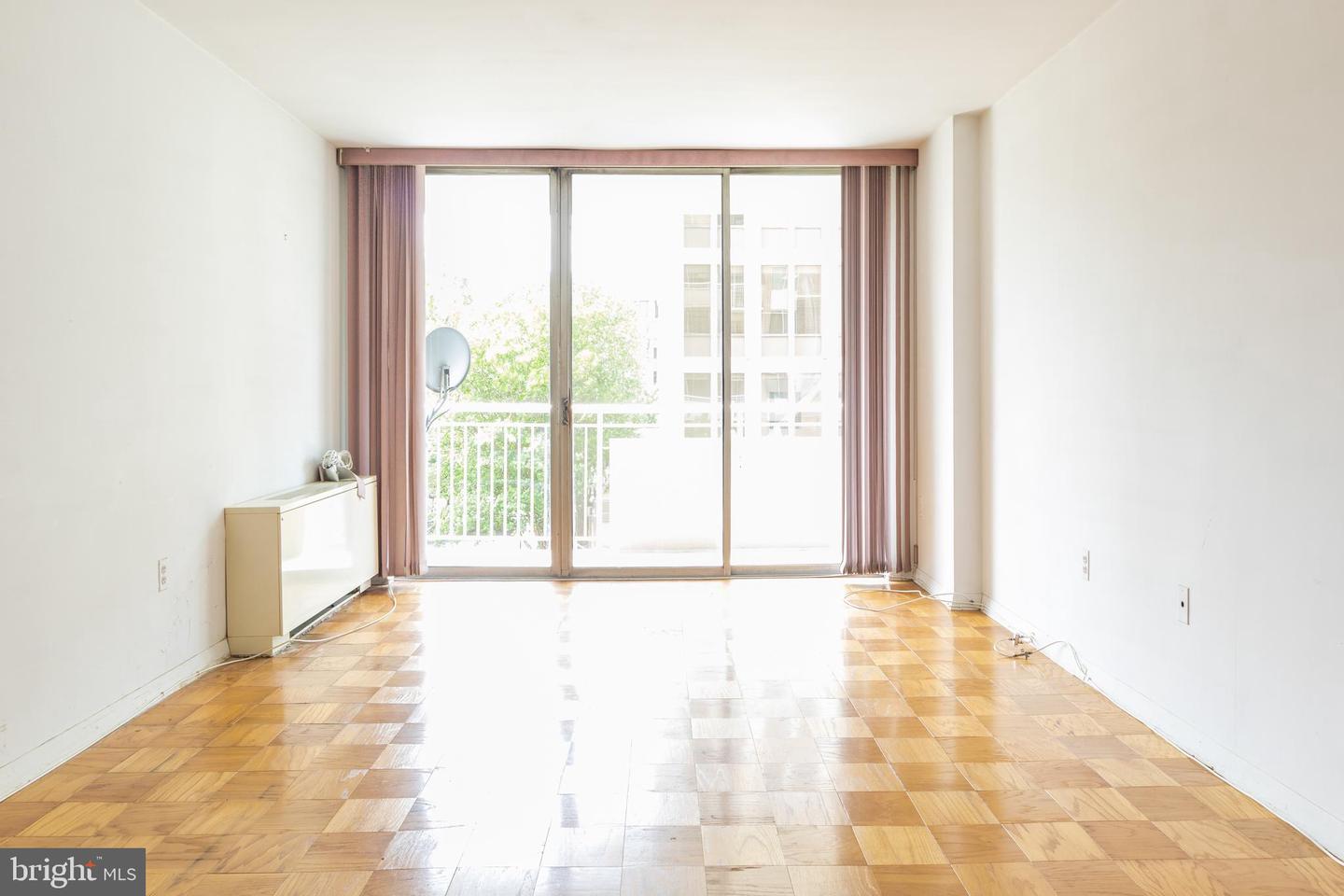 3001 VEAZEY TER NW #709, WASHINGTON, District Of Columbia 20008, 1 Bedroom Bedrooms, ,1 BathroomBathrooms,Residential,For sale,3001 VEAZEY TER NW #709,DCDC2204220 MLS # DCDC2204220