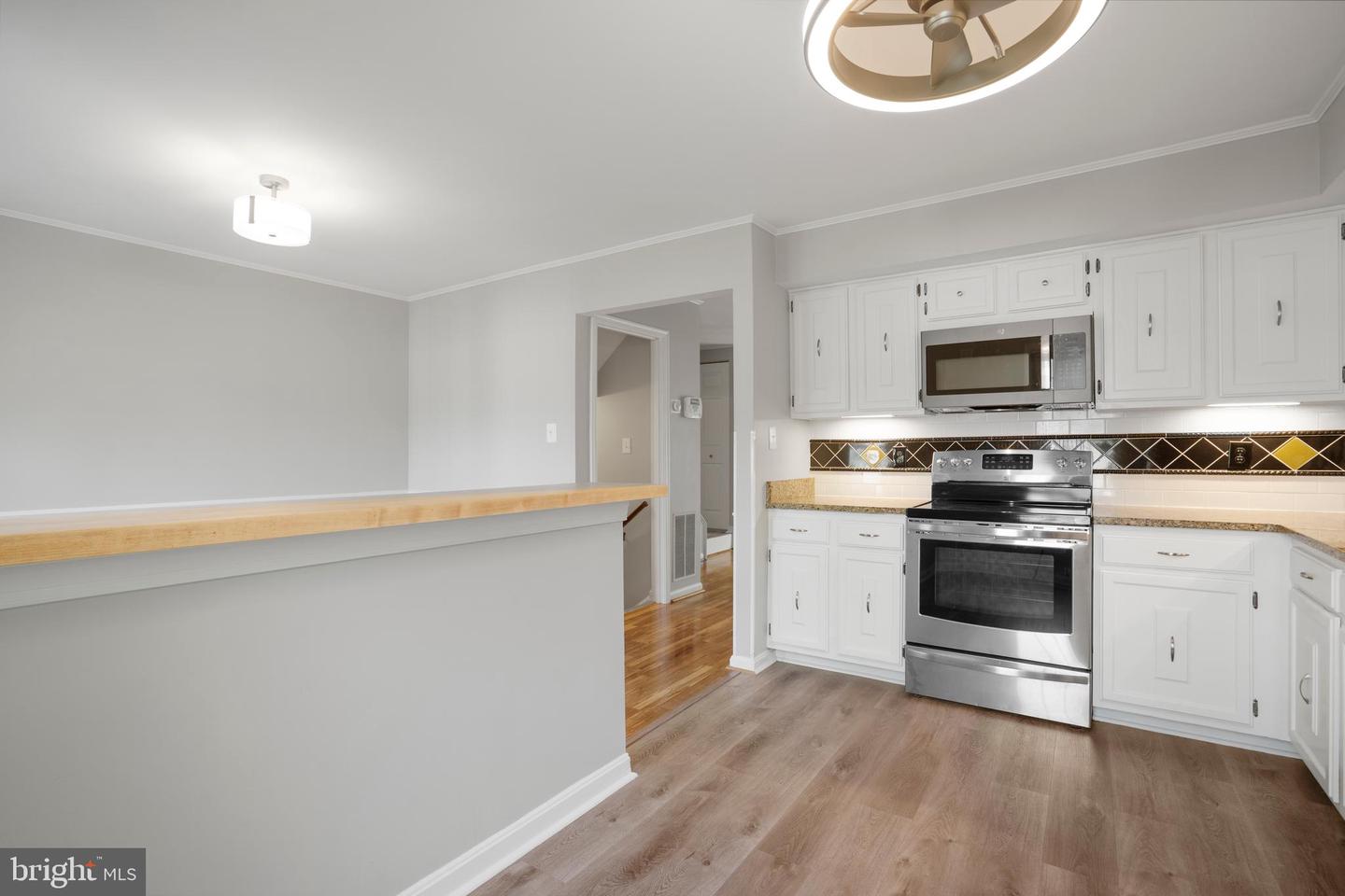 5503 AKRIDGE CT, FAIRFAX, Virginia 22032, 3 Bedrooms Bedrooms, 5 Rooms Rooms,3 BathroomsBathrooms,Residential,For sale,5503 AKRIDGE CT,VAFX2245692 MLS # VAFX2245692