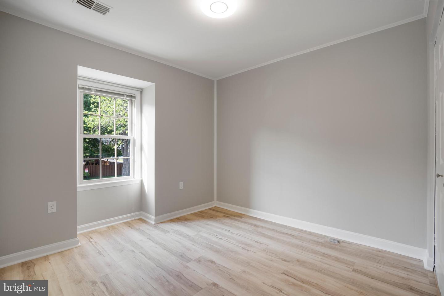 5503 AKRIDGE CT, FAIRFAX, Virginia 22032, 3 Bedrooms Bedrooms, 5 Rooms Rooms,3 BathroomsBathrooms,Residential,For sale,5503 AKRIDGE CT,VAFX2245692 MLS # VAFX2245692