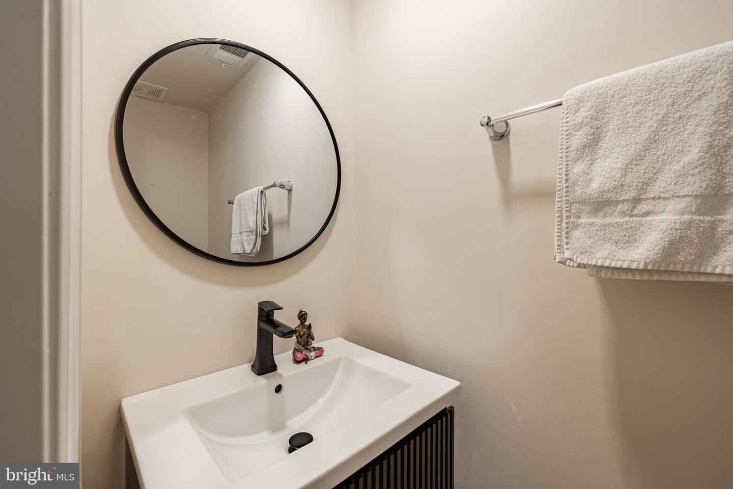 2015 ELM TREE CT, CHARLOTTESVILLE, Virginia 22911, 3 Bedrooms Bedrooms, ,3 BathroomsBathrooms,Residential,For sale,2015 ELM TREE CT,VAAB2001002 MLS # VAAB2001002