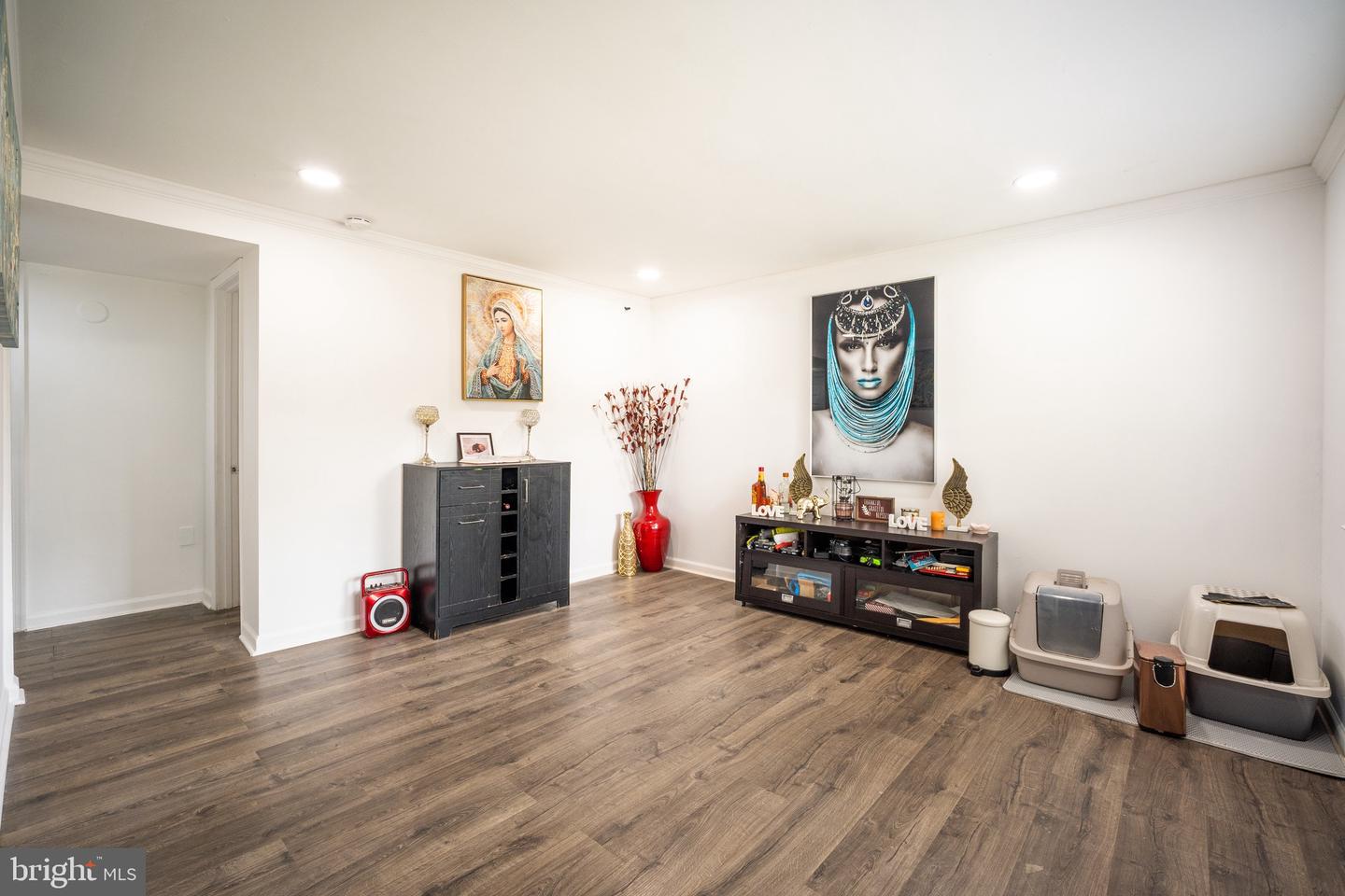 13717 GREENWOOD DR, WOODBRIDGE, Virginia 22193, 4 Bedrooms Bedrooms, ,2 BathroomsBathrooms,Residential,For sale,13717 GREENWOOD DR,VAPW2096354 MLS # VAPW2096354