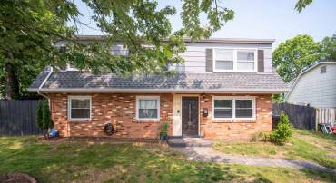 13717 GREENWOOD DR, WOODBRIDGE, Virginia 22193, 4 Bedrooms Bedrooms, ,2 BathroomsBathrooms,Residential,For sale,13717 GREENWOOD DR,VAPW2096354 MLS # VAPW2096354